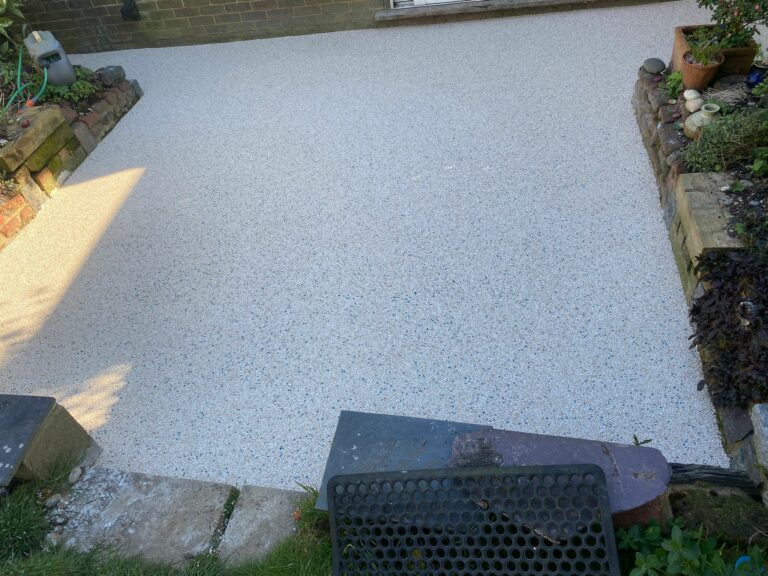 Amazing cream & blue glass Resin Bound Patio